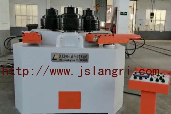 型材卷圓機(jī)的特點(diǎn)是什么，有哪些操作注意事項(xiàng)？